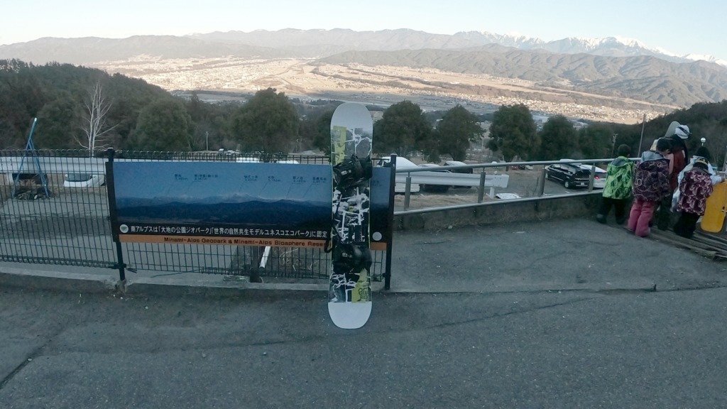 スキー・スノーボード板をノアに車内積みする